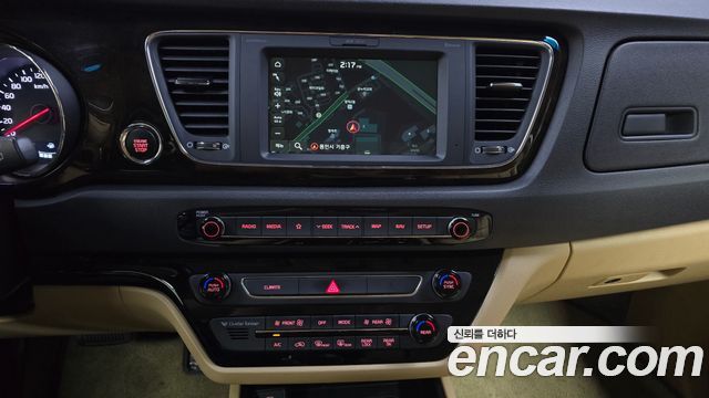 Kia Canival 2019 — photo 19
