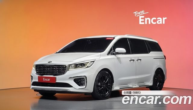 Kia Canival 2019 — photo 1