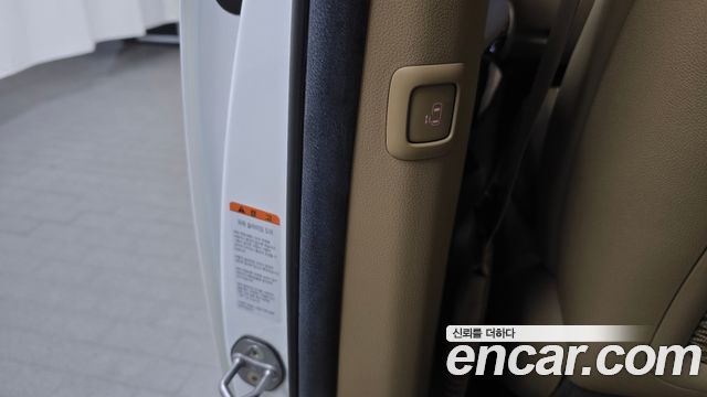 Kia Canival 2019 — photo 27