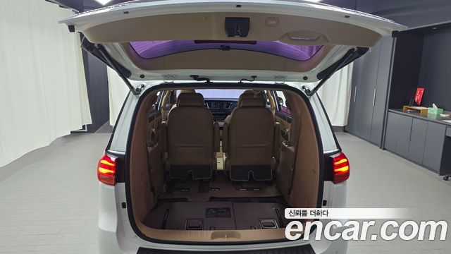 Kia Canival 2019 — photo 30