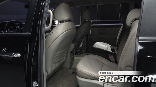 Kia Canival 2020 — photo 11