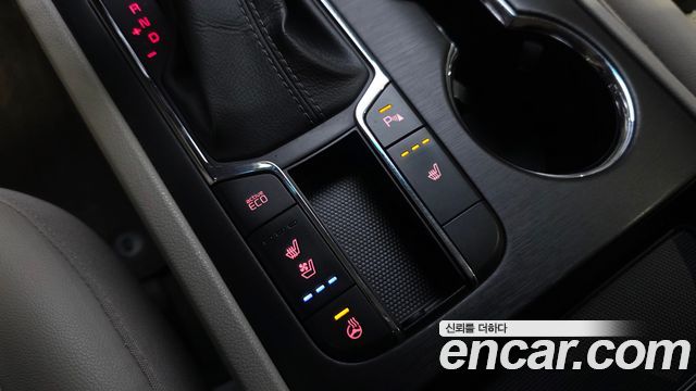 Kia Canival 2020 — photo 17