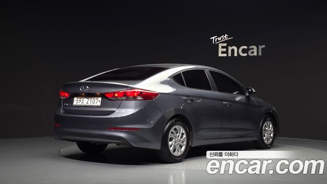 Hyundai AVANTE 2018 — photo 2