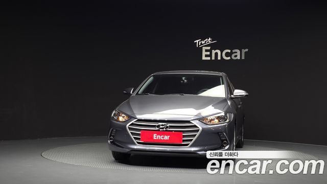 Hyundai AVANTE 2018 — photo 3