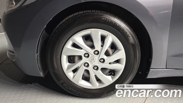 Hyundai AVANTE 2018 — photo 5