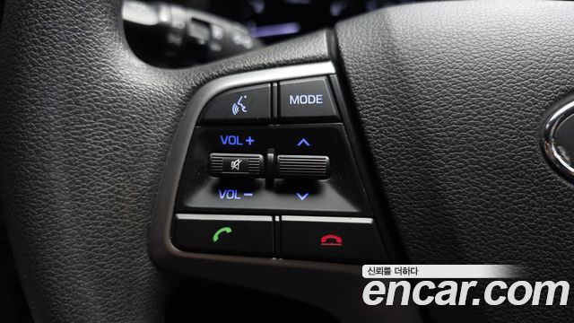 Hyundai AVANTE 2018 — photo 28