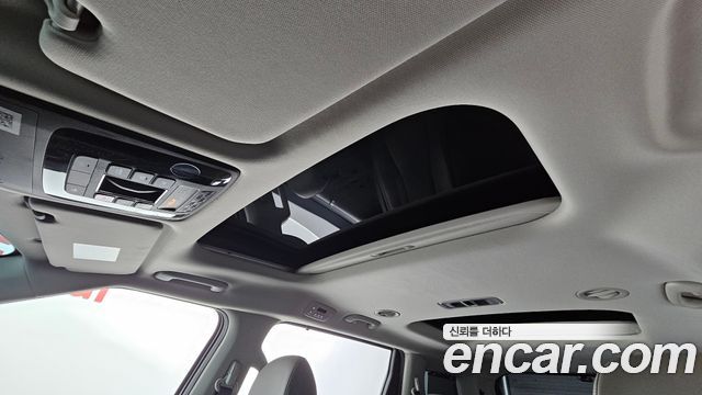 Kia Canival 2024 — photo 23