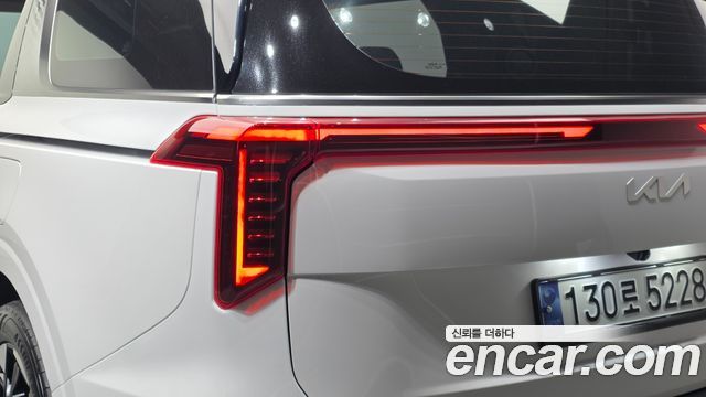 Kia Canival 2024 — photo 9
