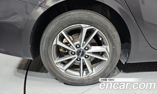 Kia K3 2023 — photo 5