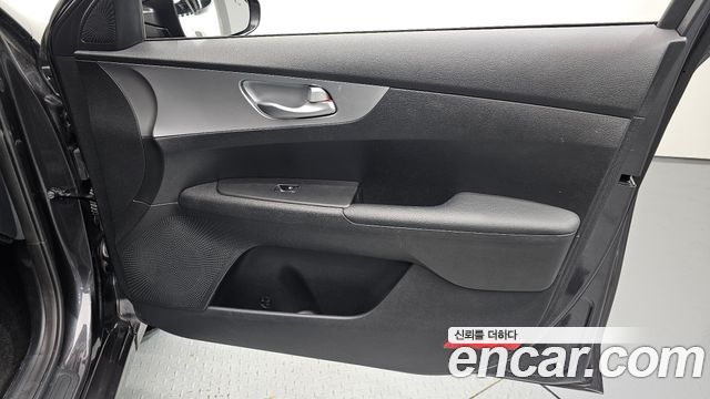 Kia K3 2023 — photo 14