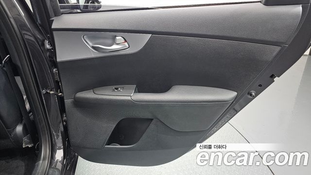 Kia K3 2023 — photo 15