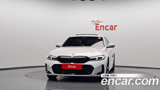 BMW 3-Series 2023 — photo 3