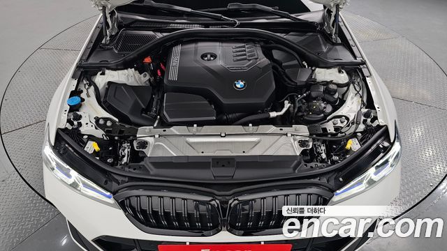 BMW 3-Series 2023 — photo 6
