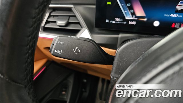 BMW 3-Series 2023 — photo 21