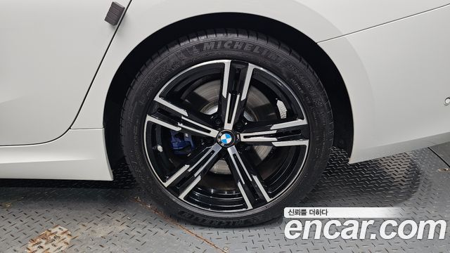 BMW 3-Series 2023 — photo 7