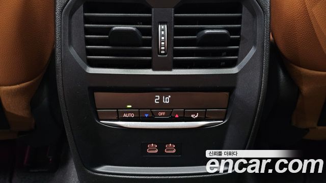 BMW 3-Series 2023 — photo 29