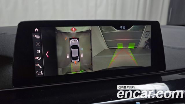 BMW 5-Series 2019 — photo 20