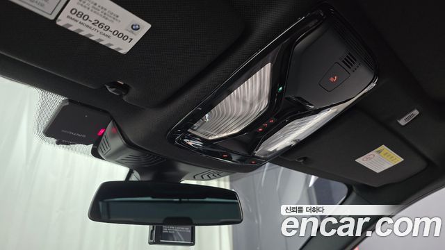 BMW 5-Series 2019 — photo 28