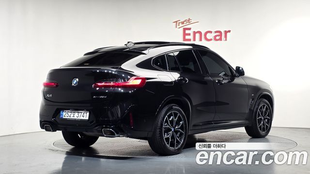 BMW X4 2023 — photo 2