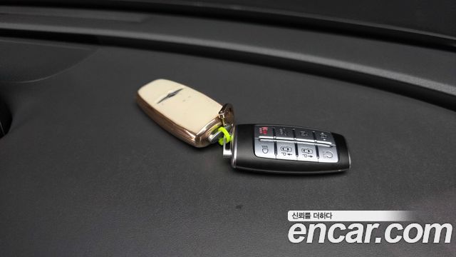 Genesis G80 2021 — photo 32