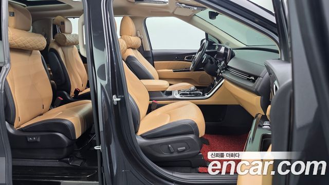 Kia Canival 2021 — photo 11