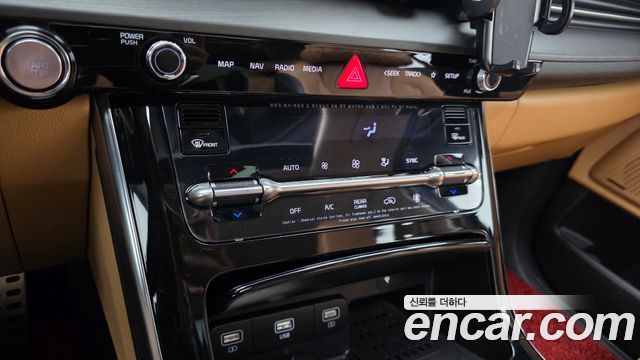 Kia Canival 2021 — photo 16
