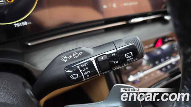 Kia Canival 2021 — photo 17