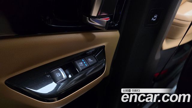 Kia Canival 2021 — photo 18
