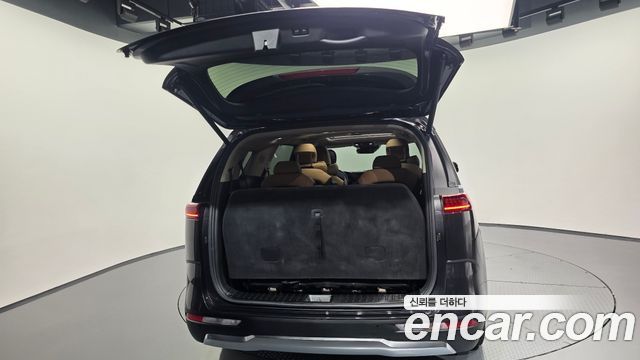 Kia Canival 2021 — photo 20