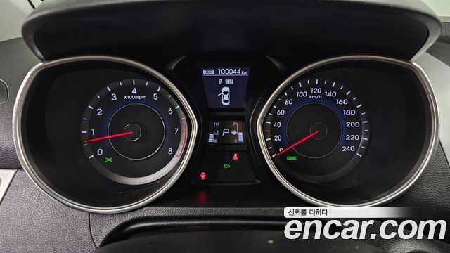 Hyundai AVANTE 2014 — photo 8
