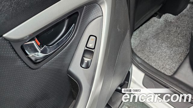 Hyundai AVANTE 2014 — photo 20