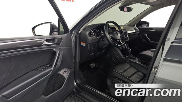 Volkswagen Tiguan 2020 — photo 13