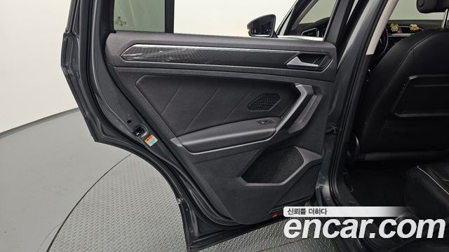Volkswagen Tiguan 2020 — photo 15