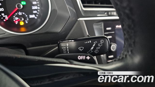 Volkswagen Tiguan 2020 — photo 29