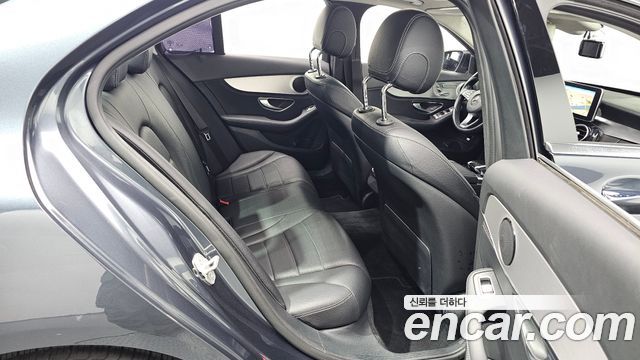 Mercedes-Benz C-Class 2016 — photo 11