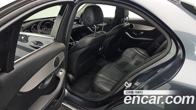 Mercedes-Benz C-Class 2016 — photo 12
