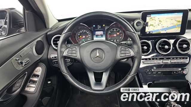 Mercedes-Benz C-Class 2016 — photo 13