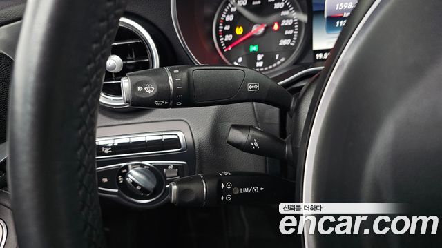 Mercedes-Benz C-Class 2016 — photo 17