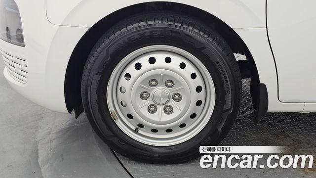 Hyundai Staria 2025 — photo 5