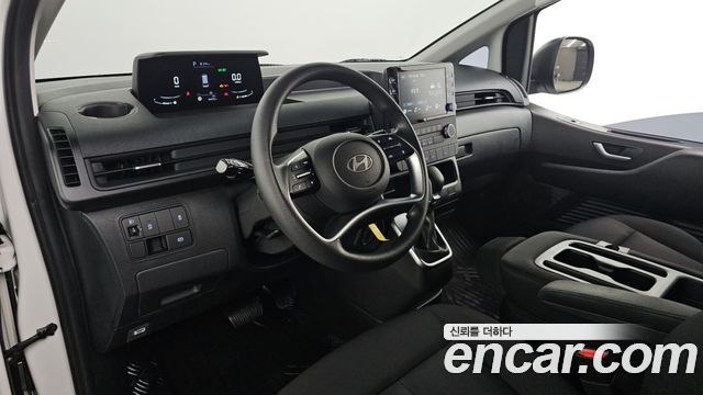Hyundai Staria 2025 — photo 10