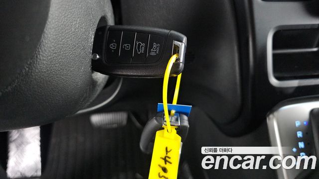 Hyundai Staria 2025 — photo 21