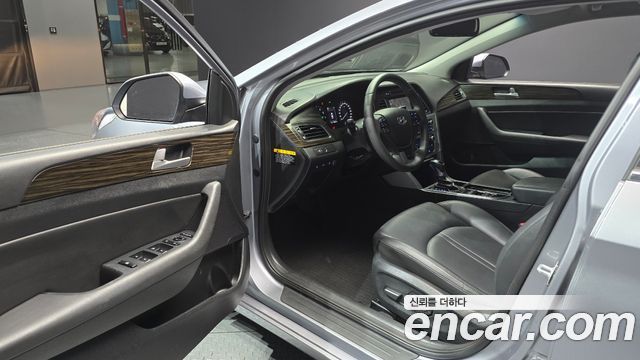 Hyundai Sonata 2016 — photo 13