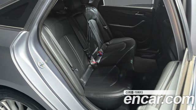 Hyundai Sonata 2016 — photo 17