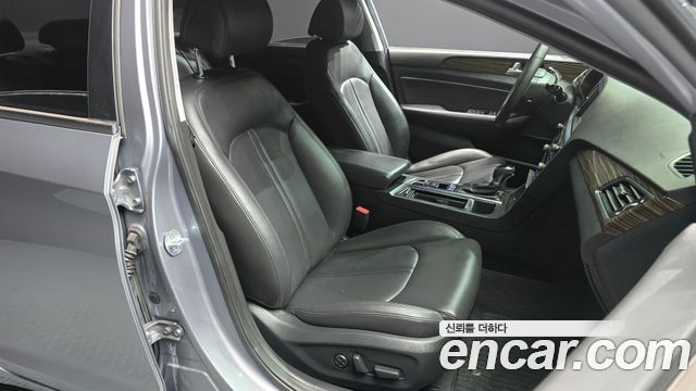 Hyundai Sonata 2016 — photo 18