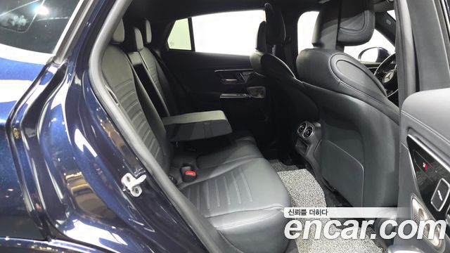 Mercedes-Benz GLC-Class 2024 — photo 11