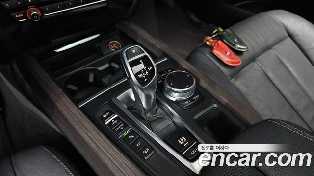 BMW X5 2017 — photo 9