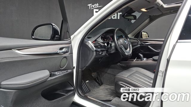 BMW X5 2017 — photo 10
