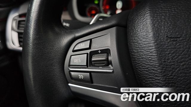 BMW X5 2017 — photo 18