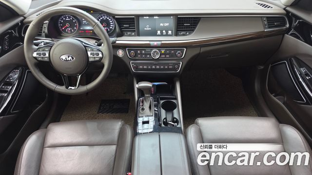Kia K7 2018 — photo 10