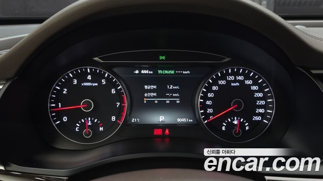 Kia K7 2018 — photo 11